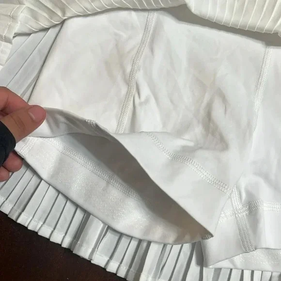 Lululemon Varsity HR pleated tennis skirt - Picture 6 of 7